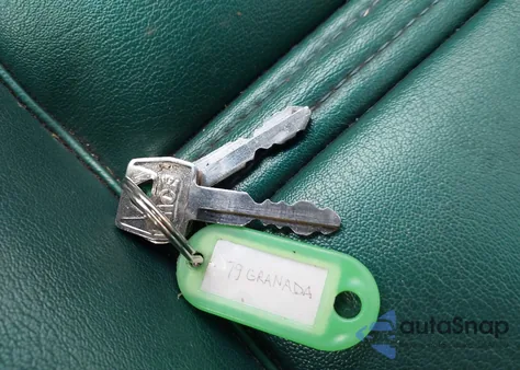 1979 Ford Granada из США, поврежденный, VIN 9W81F125686